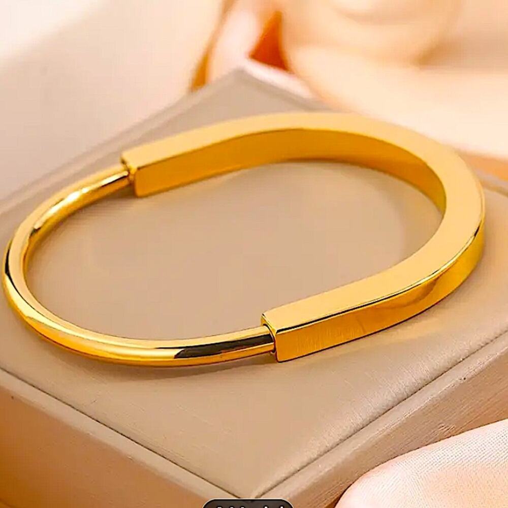 Gold Plated Lock Bangle Bracelet Nail